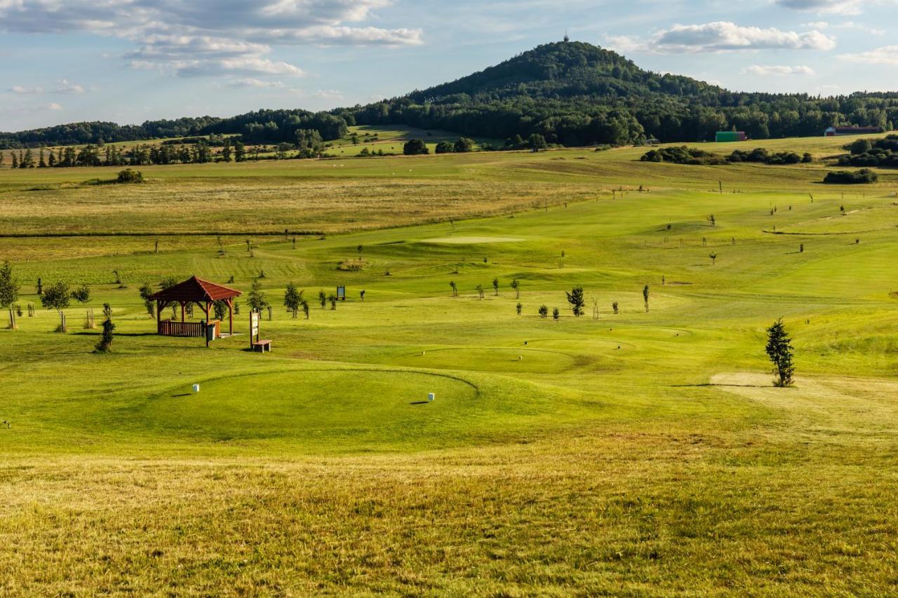 Golf Resort Ceska Lipa Novy Bor Exterior photo