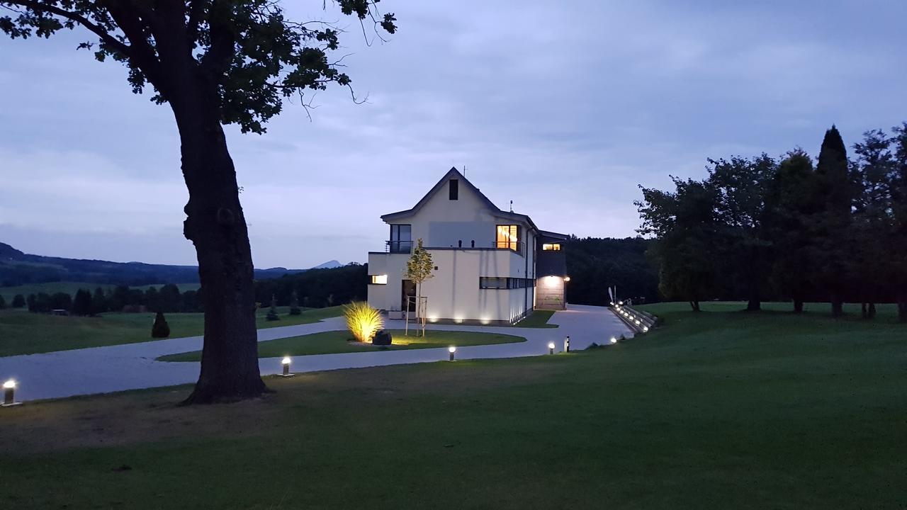 Golf Resort Ceska Lipa Novy Bor Exterior photo